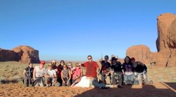 Travelling solo: tour group in Monument Valley